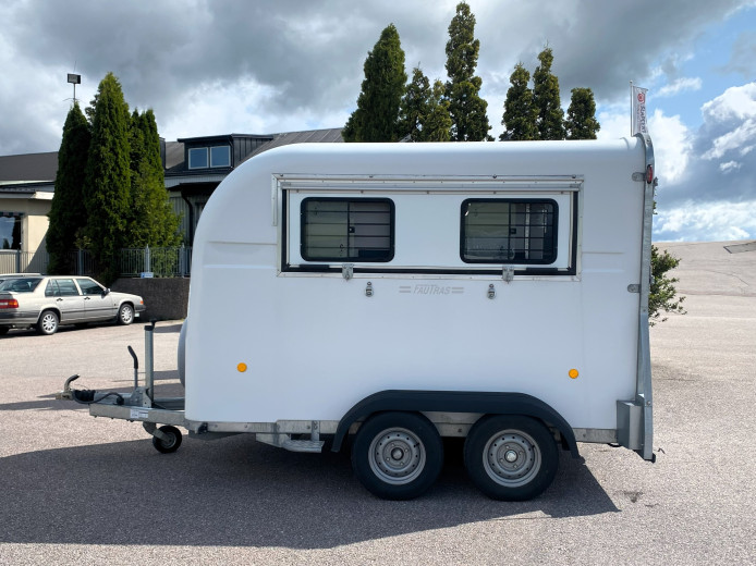 Diagonallastad Fautras för 2 Islandshästar